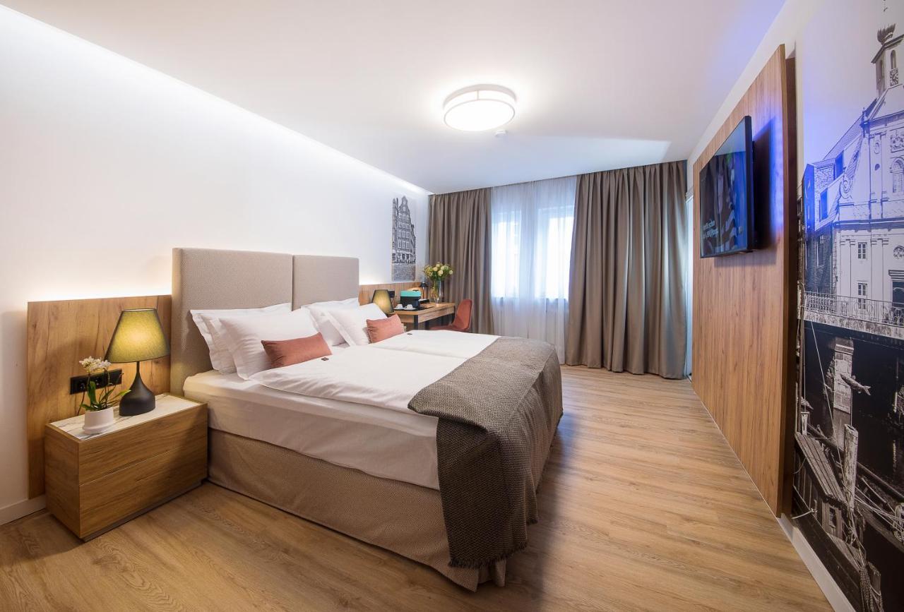 Gaestehaus Zum Roten Hahn Lüneburg Esterno foto