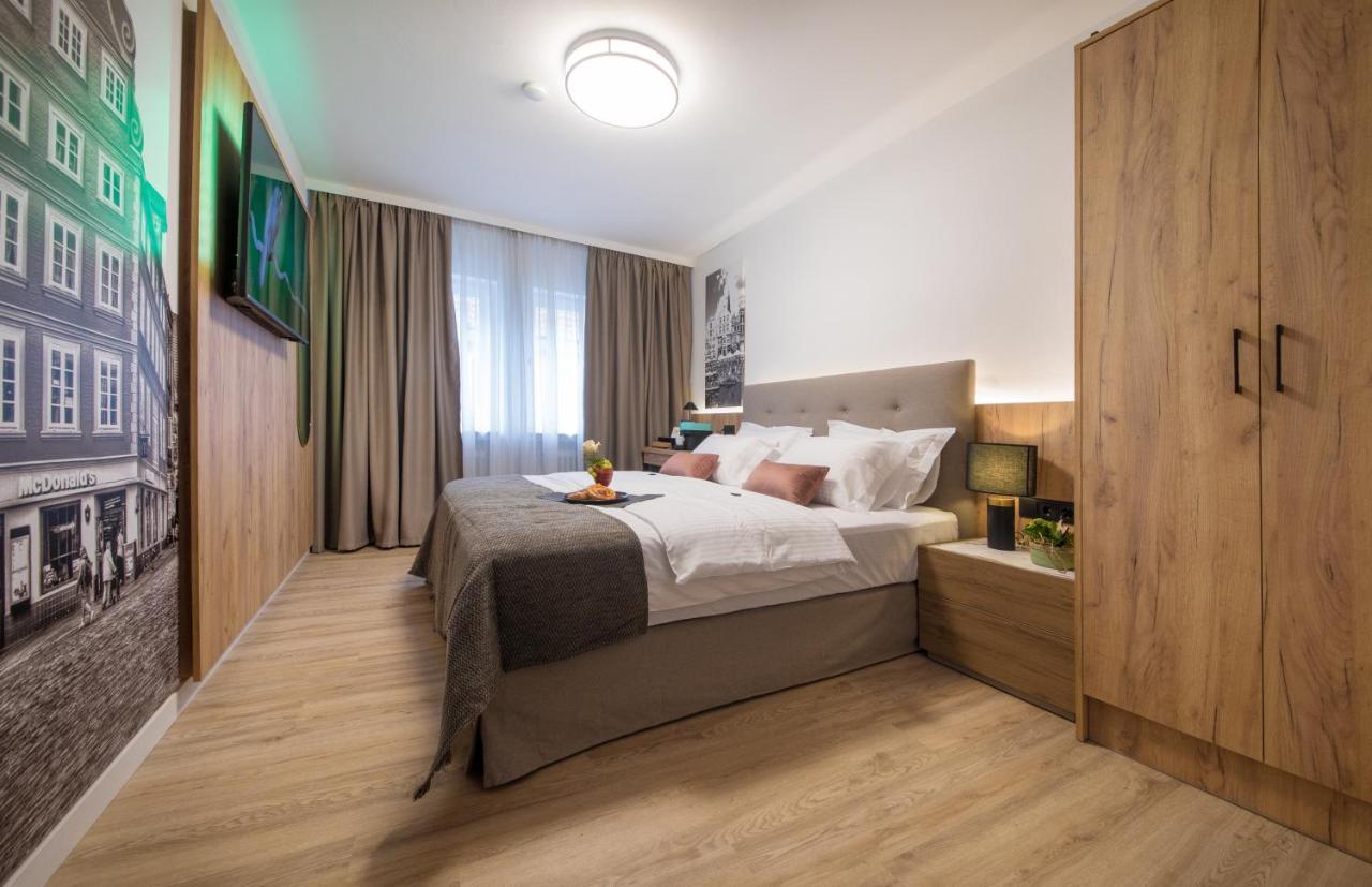 Gaestehaus Zum Roten Hahn Lüneburg Esterno foto